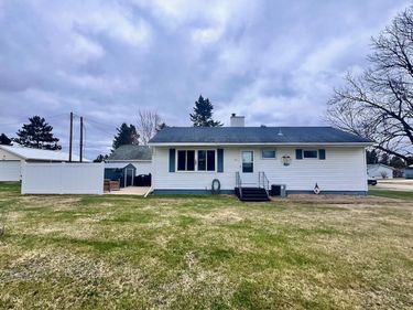 32 Dogwood Blvd, Babbitt, MN 55706