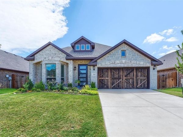 204 Garden Grove Drive, Waxahachie, TX 75165