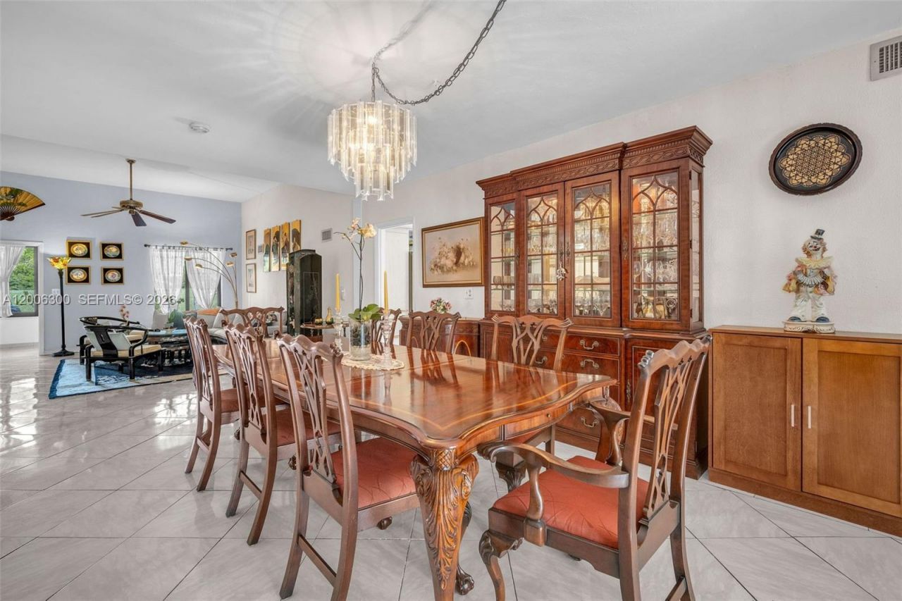 7701 Center Bay Dr , North Bay Village, FL 33141 Photo