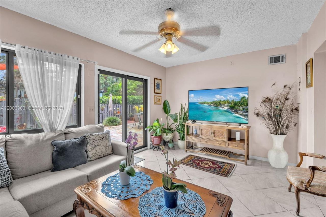 7701 Center Bay Dr , North Bay Village, FL 33141 Photo