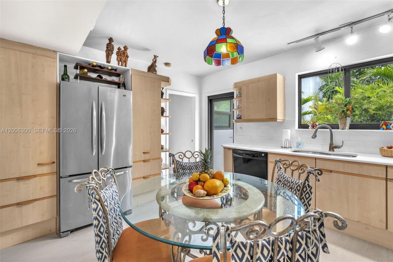 7701 Center Bay Dr , North Bay Village, FL 33141 Photo