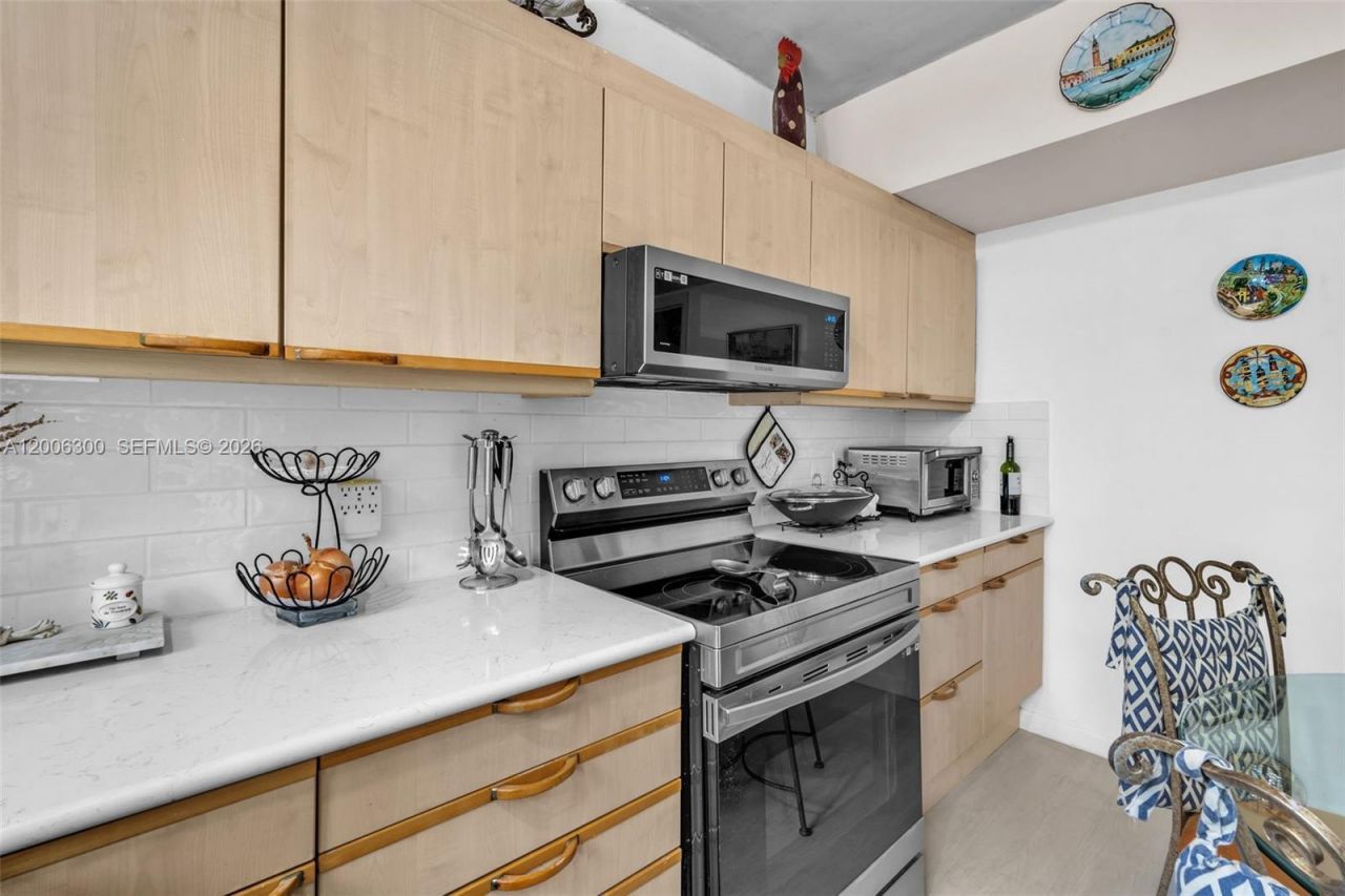 7701 Center Bay Dr , North Bay Village, FL 33141 Photo