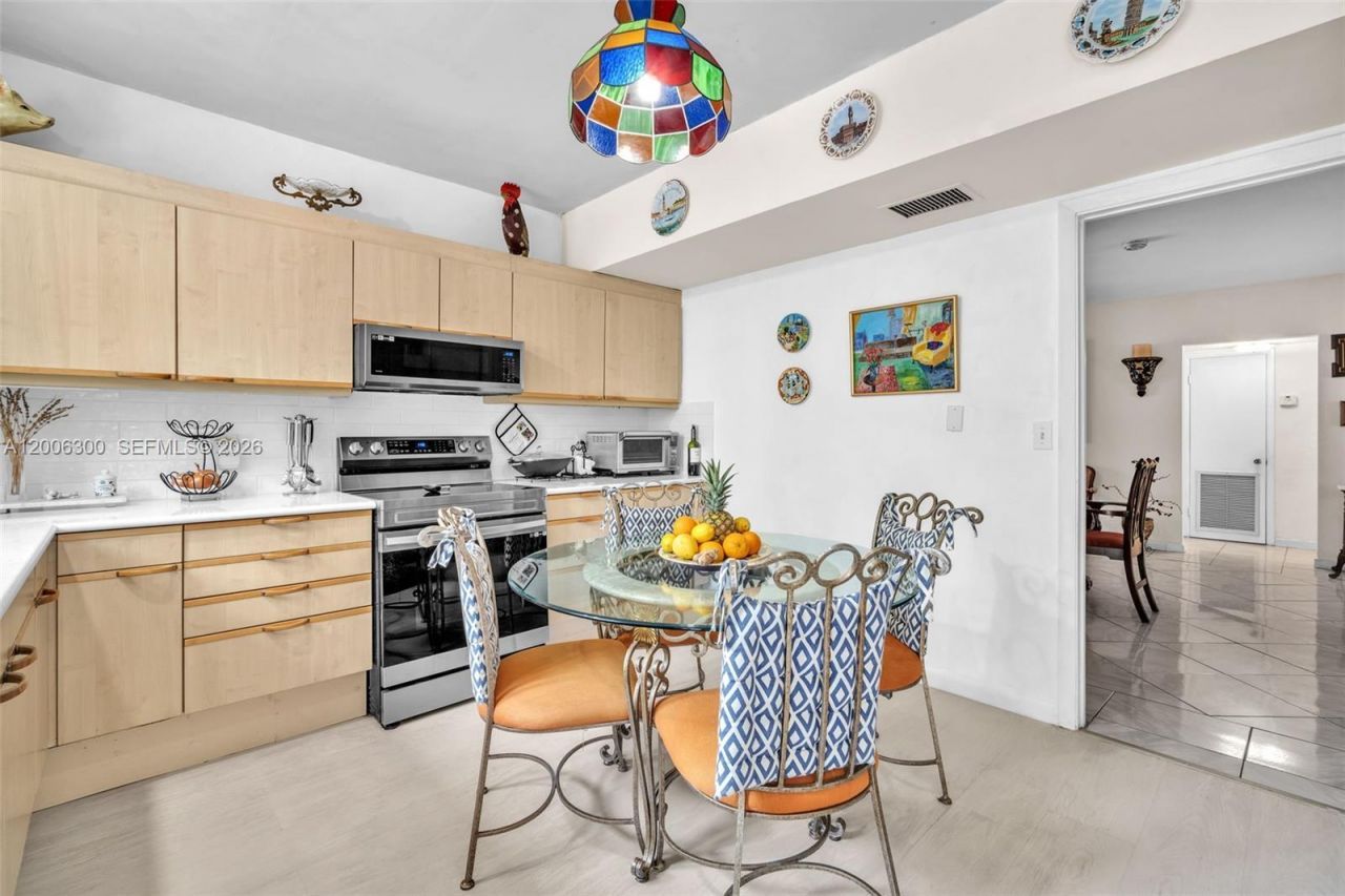 7701 Center Bay Dr , North Bay Village, FL 33141 Photo