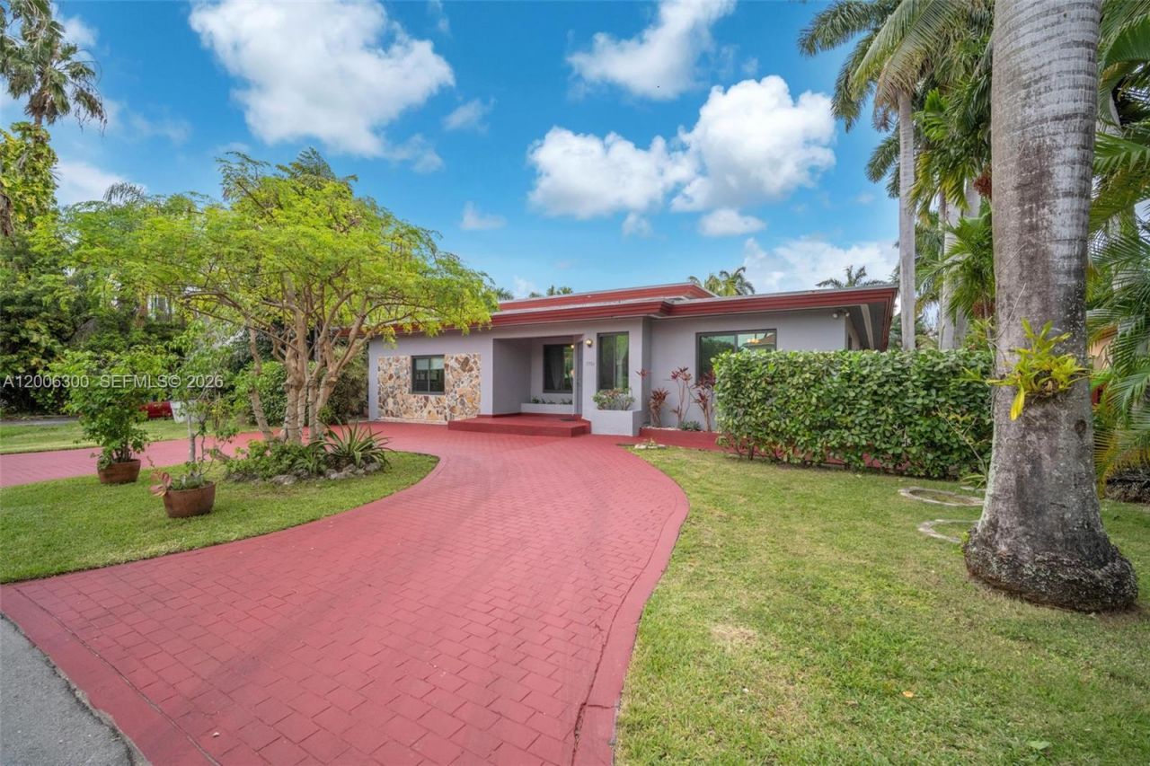 7701 Center Bay Dr , North Bay Village, FL 33141 Photo