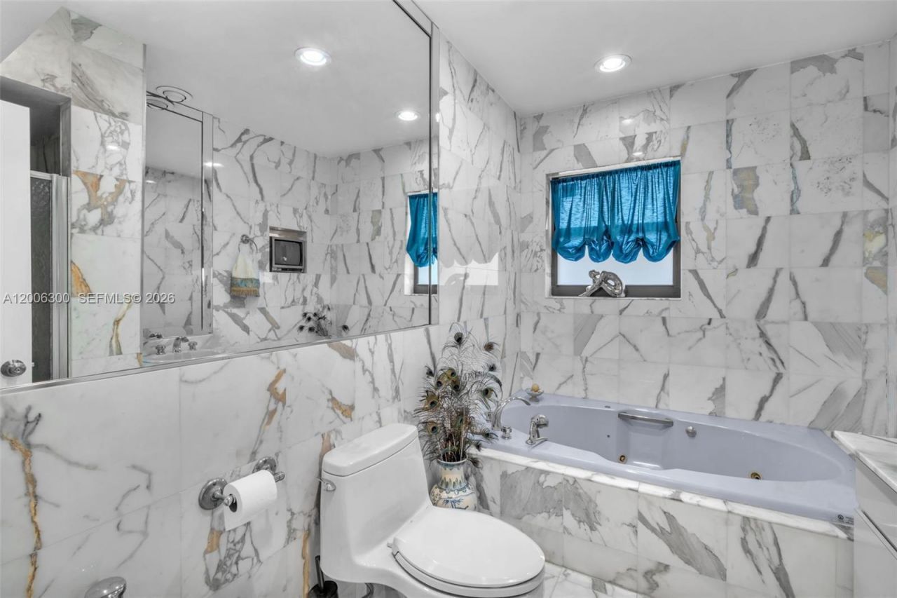 7701 Center Bay Dr , North Bay Village, FL 33141 Photo