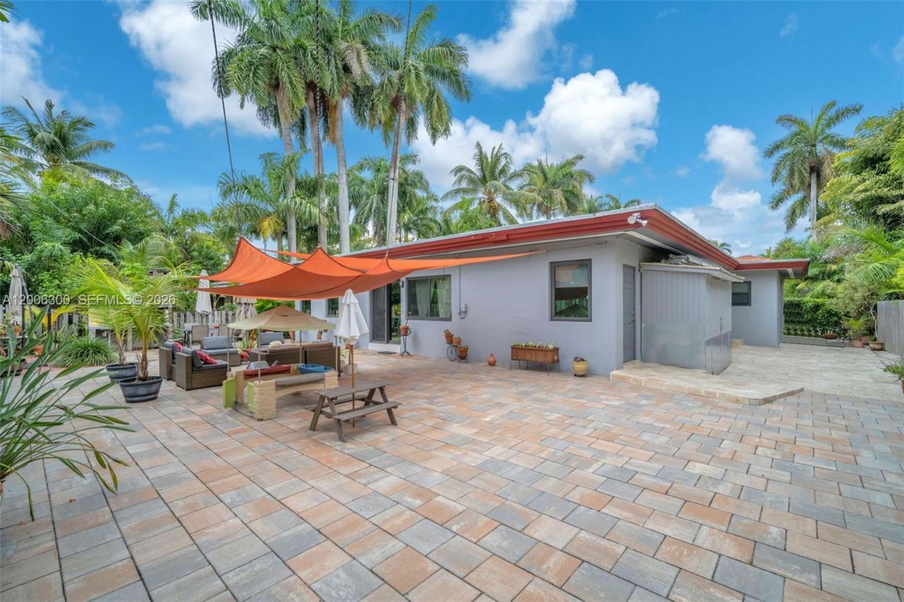 7701 Center Bay Dr , North Bay Village, FL 33141 Photo
