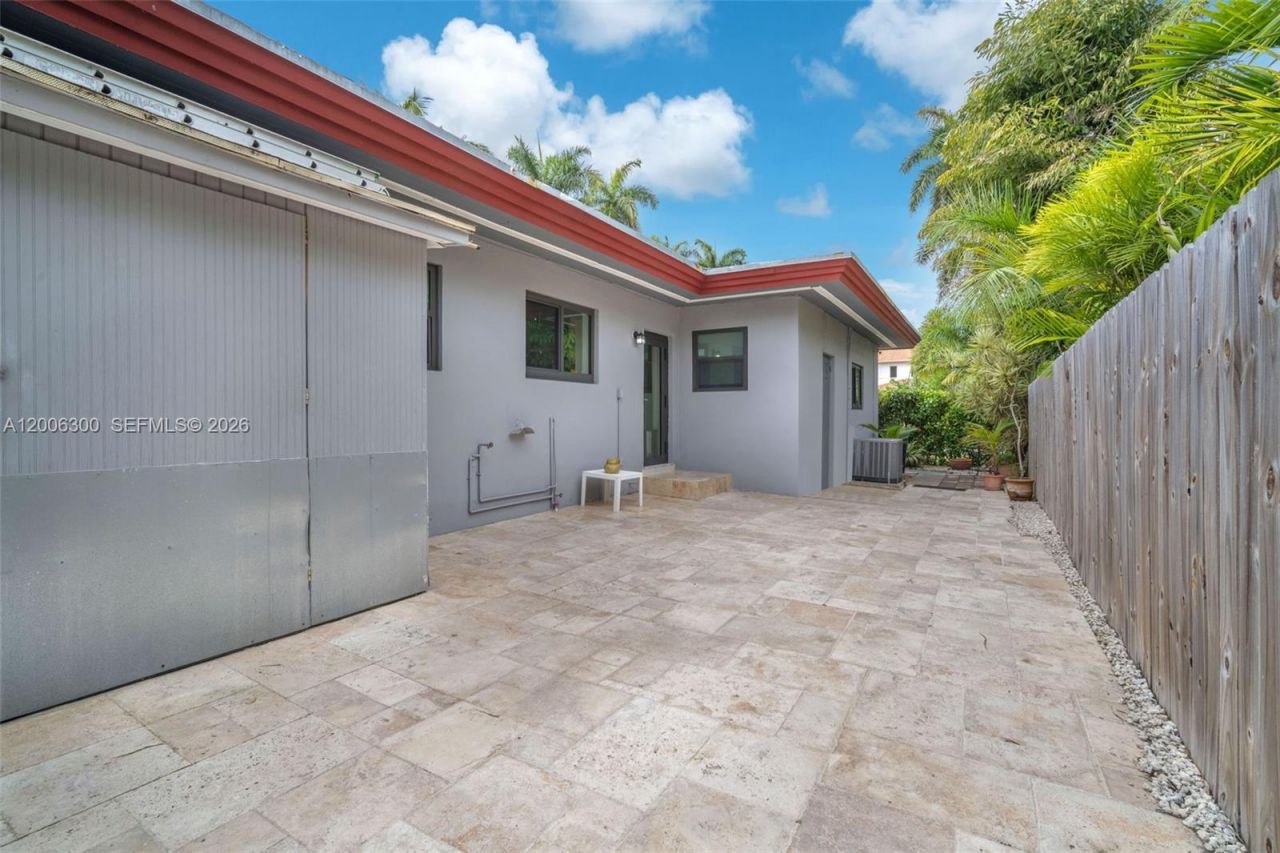 7701 Center Bay Dr , North Bay Village, FL 33141 Photo
