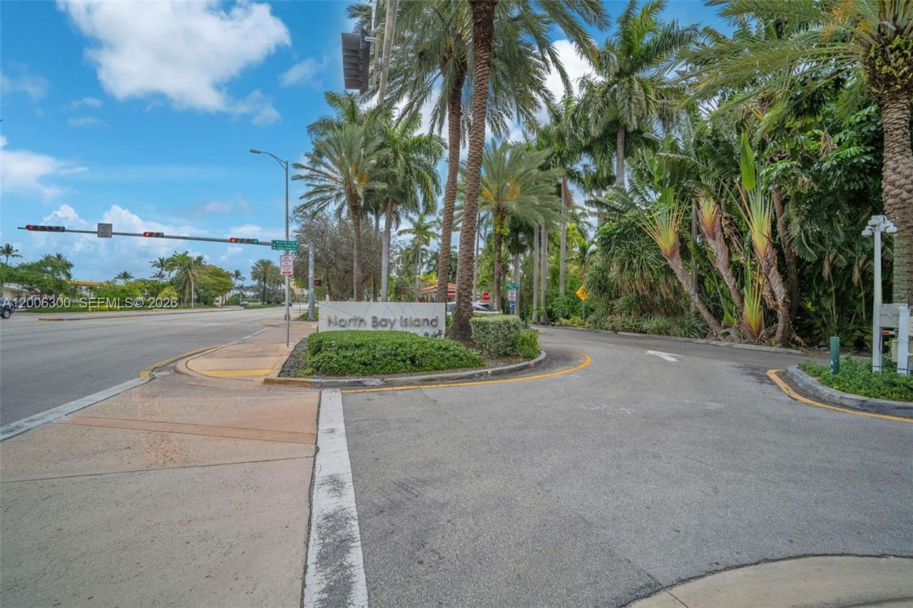 7701 Center Bay Dr , North Bay Village, FL 33141 Photo
