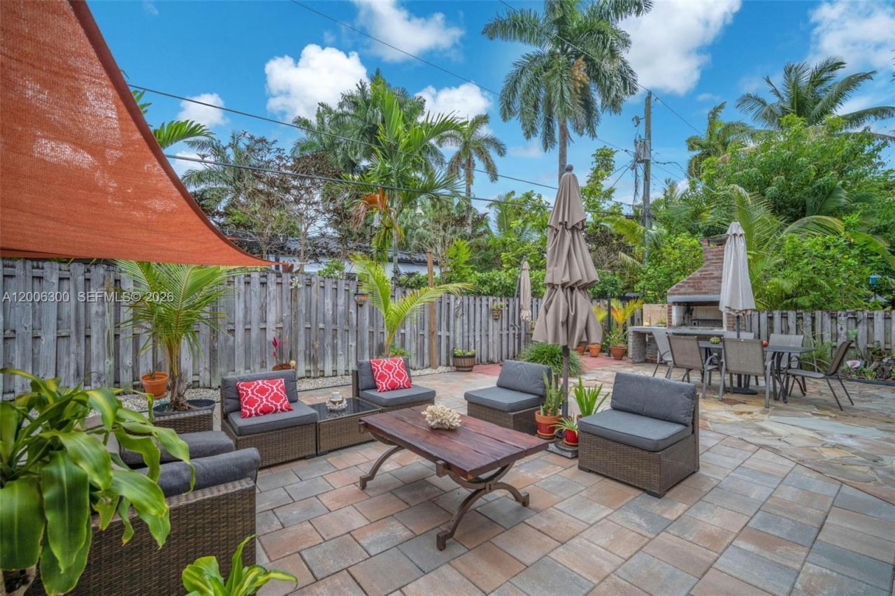 7701 Center Bay Dr , North Bay Village, FL 33141 Photo