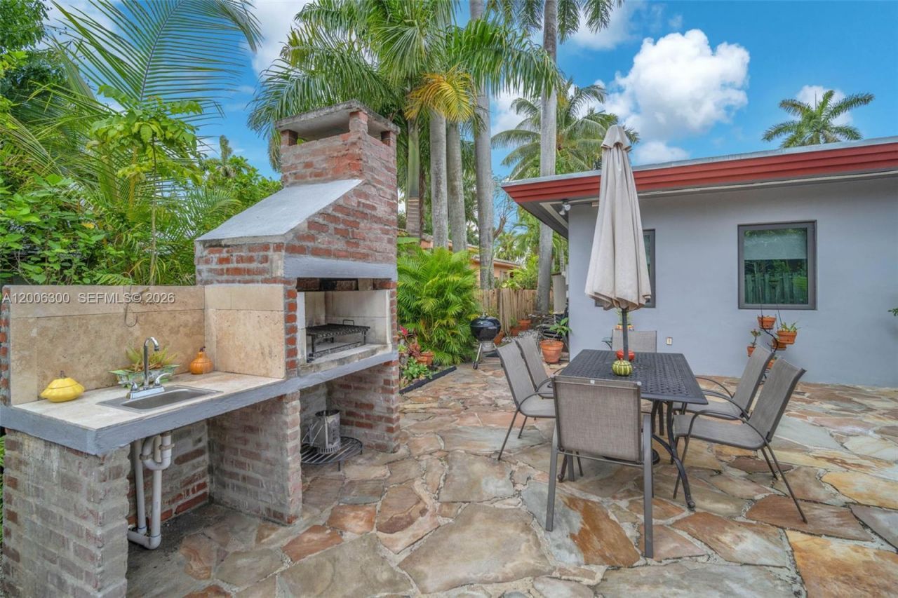 7701 Center Bay Dr , North Bay Village, FL 33141 Photo