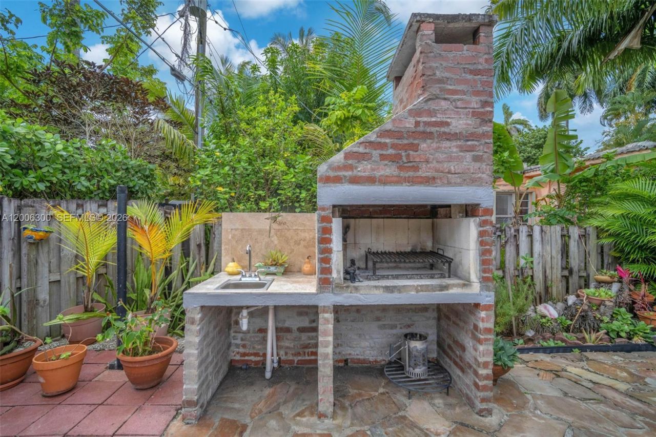 7701 Center Bay Dr , North Bay Village, FL 33141 Photo