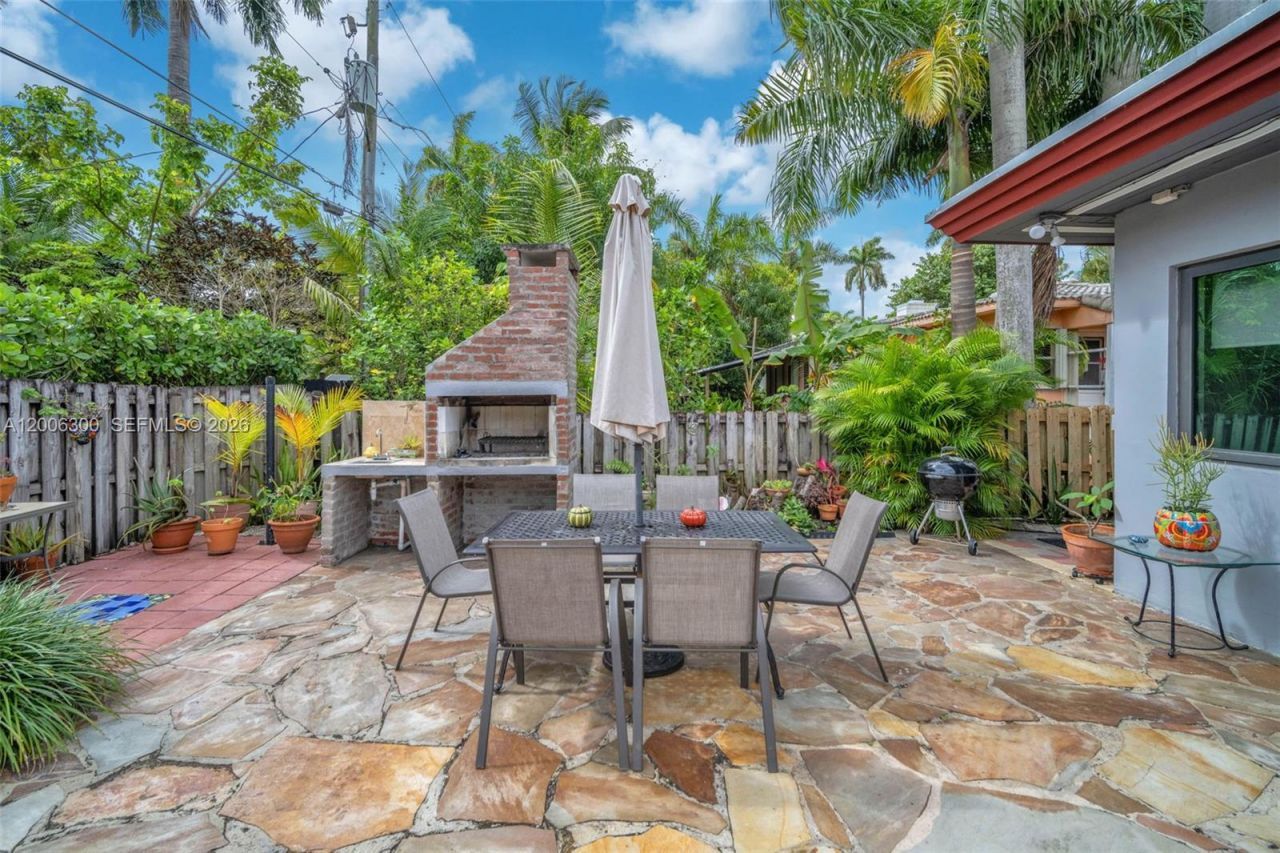 7701 Center Bay Dr , North Bay Village, FL 33141 Photo