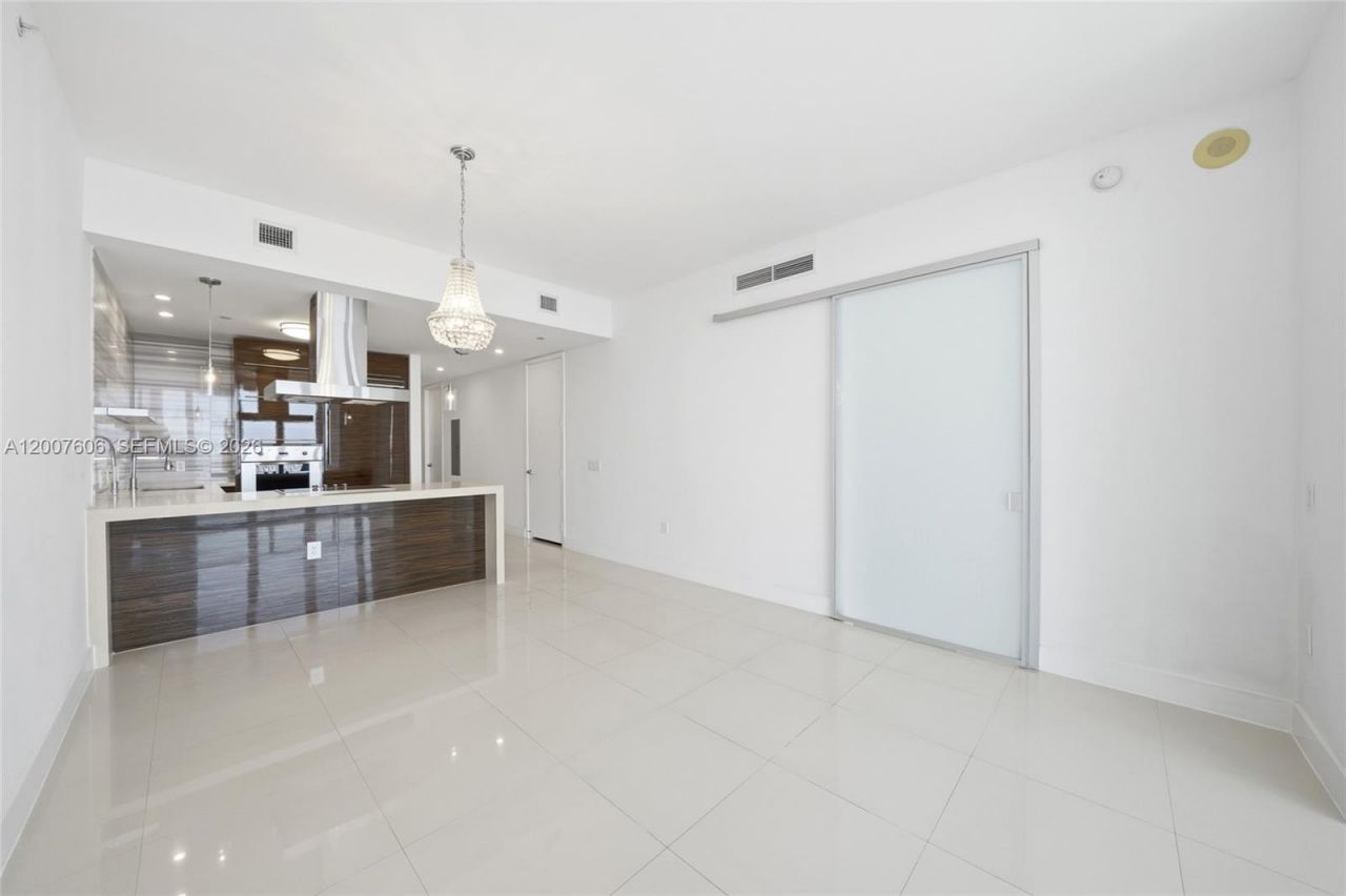 1100 Biscayne Blvd , Unit 4402, Miami, FL 33132 Photo