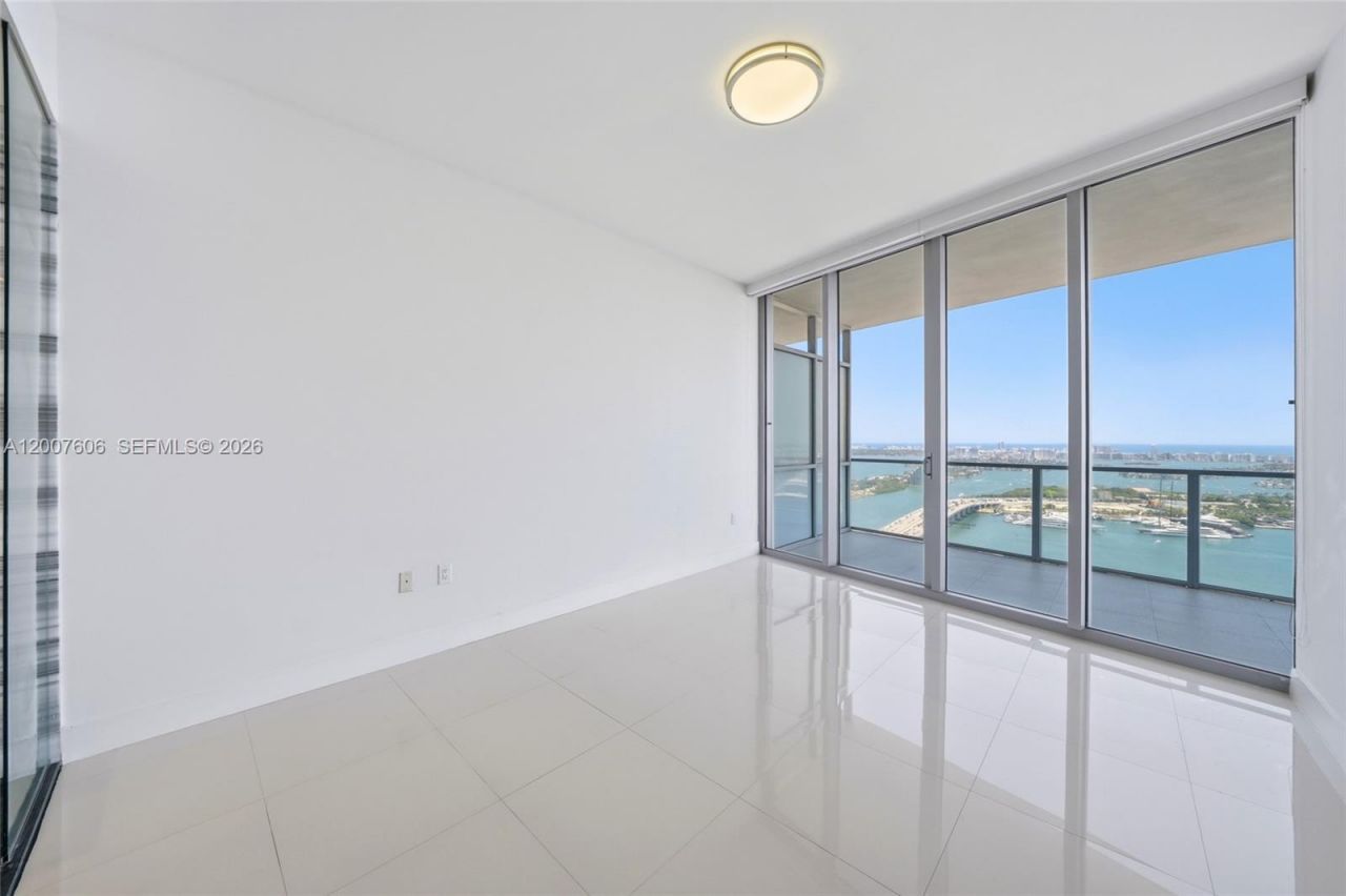 1100 Biscayne Blvd , Unit 4402, Miami, FL 33132 Photo