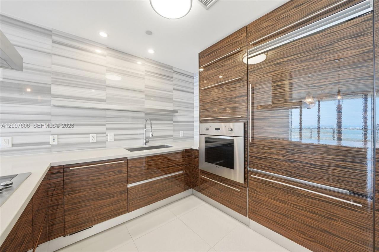 1100 Biscayne Blvd , Unit 4402, Miami, FL 33132 Photo