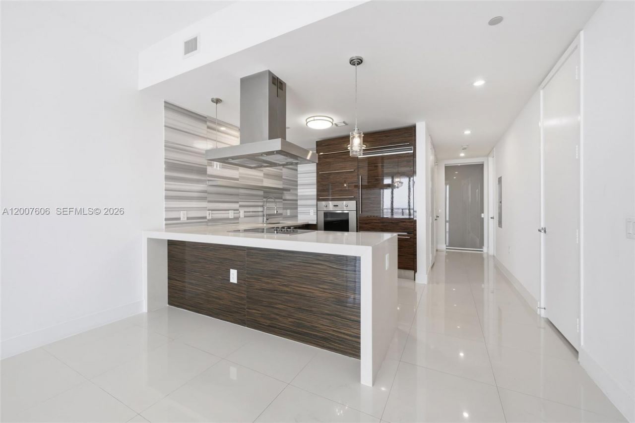 1100 Biscayne Blvd , Unit 4402, Miami, FL 33132 Photo