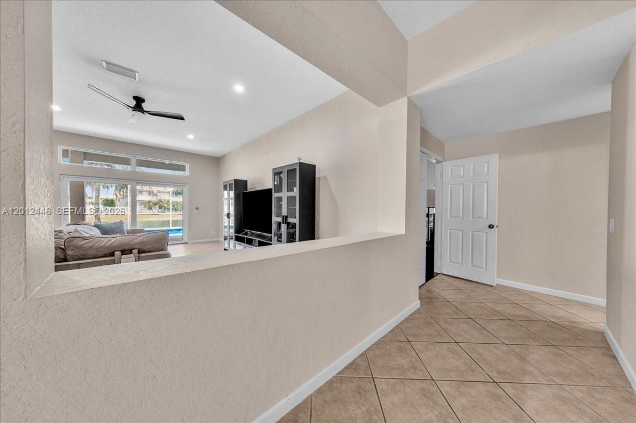 1634 Sandpiper Cir, Weston, FL 33327 Photo
