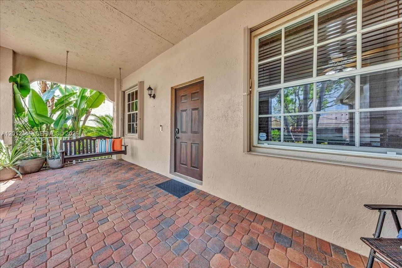 1634 Sandpiper Cir, Weston, FL 33327 Photo