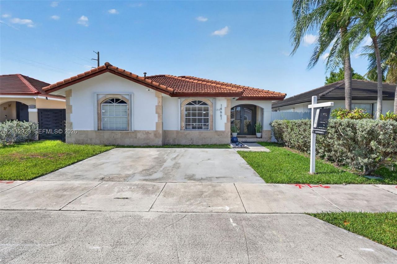 14661 SW 168th Ter, Miami, FL 33177 Photo