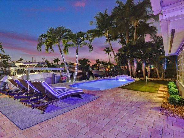 200 SE 3rd St , Pompano Beach, FL 33060