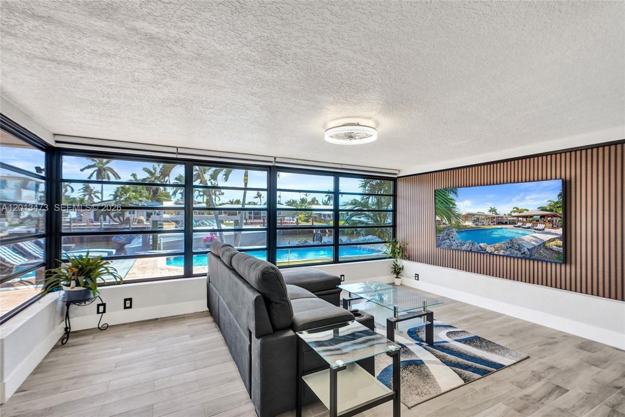 200 SE 3rd St, Pompano Beach, FL 33060 Photo