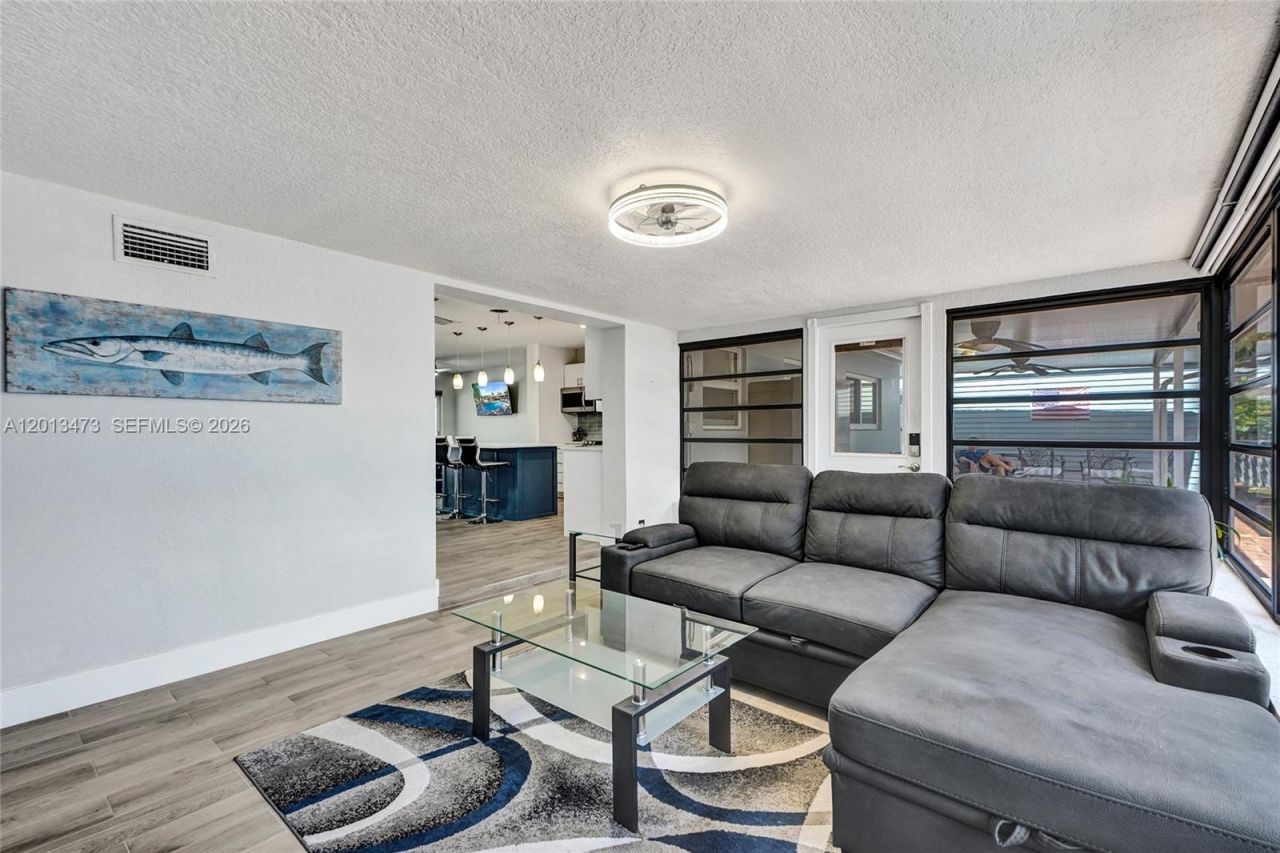 200 SE 3rd St, Pompano Beach, FL 33060 Photo