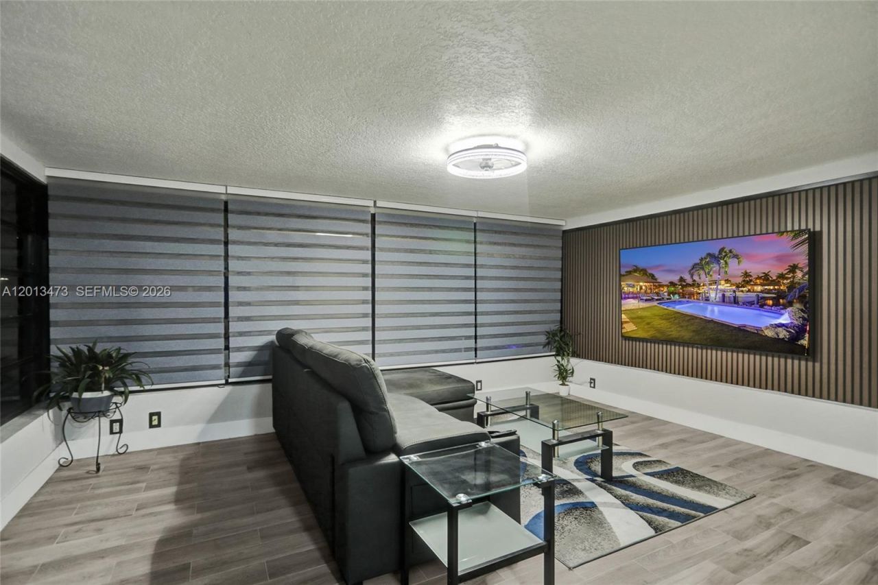 200 SE 3rd St, Pompano Beach, FL 33060 Photo