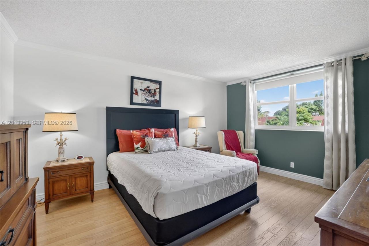 2991 NW 46th Ave, Unit 204, Lauderdale Lakes, FL 33313 Photo