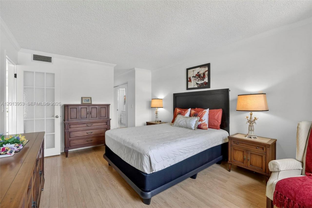 2991 NW 46th Ave, Unit 204, Lauderdale Lakes, FL 33313 Photo