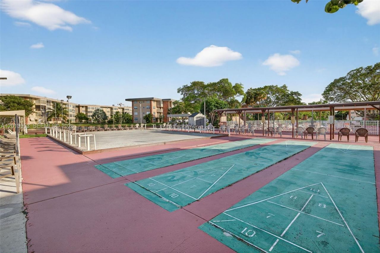2991 NW 46th Ave, Unit 204, Lauderdale Lakes, FL 33313 Photo