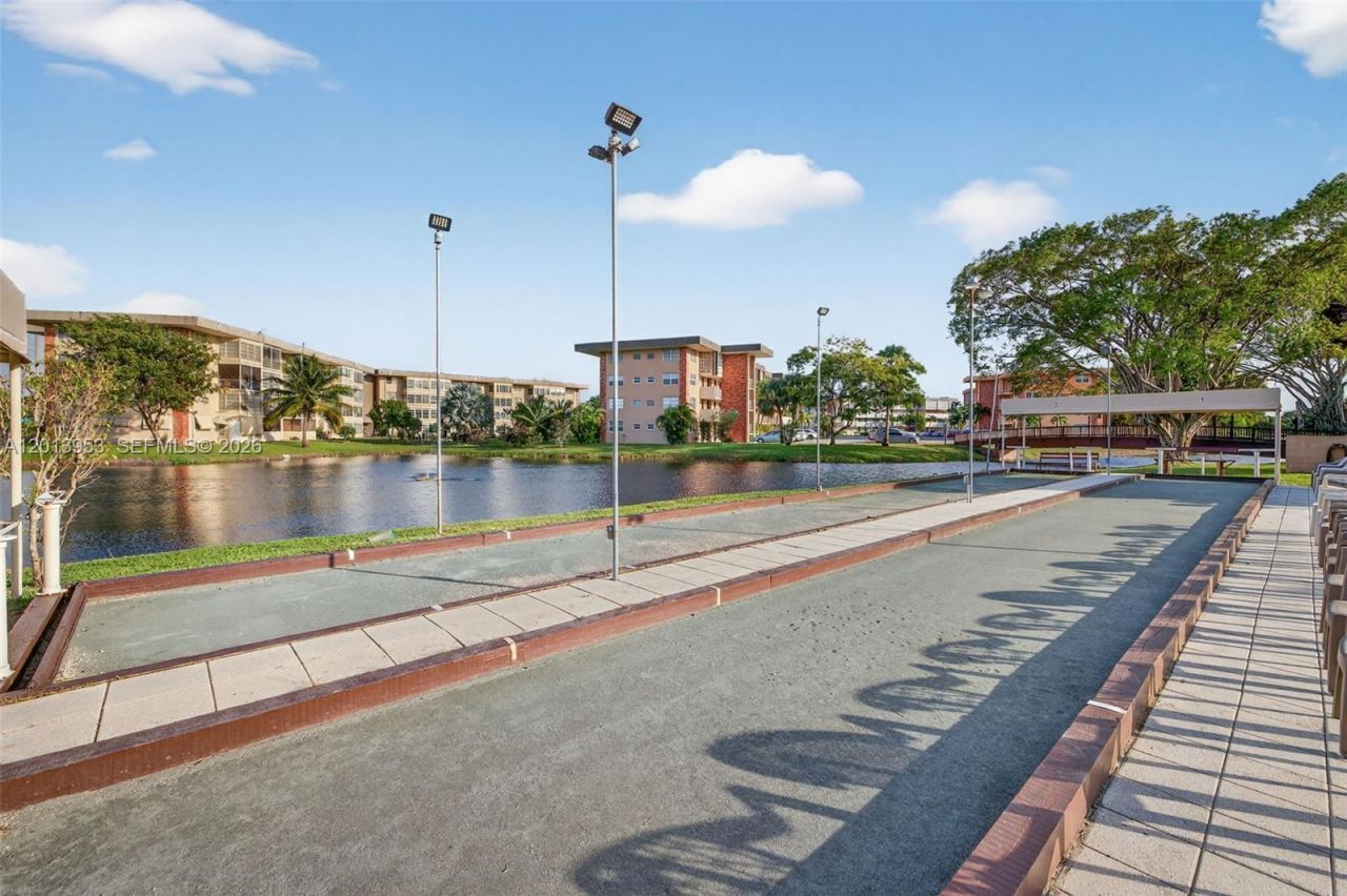 2991 NW 46th Ave, Unit 204, Lauderdale Lakes, FL 33313 Photo