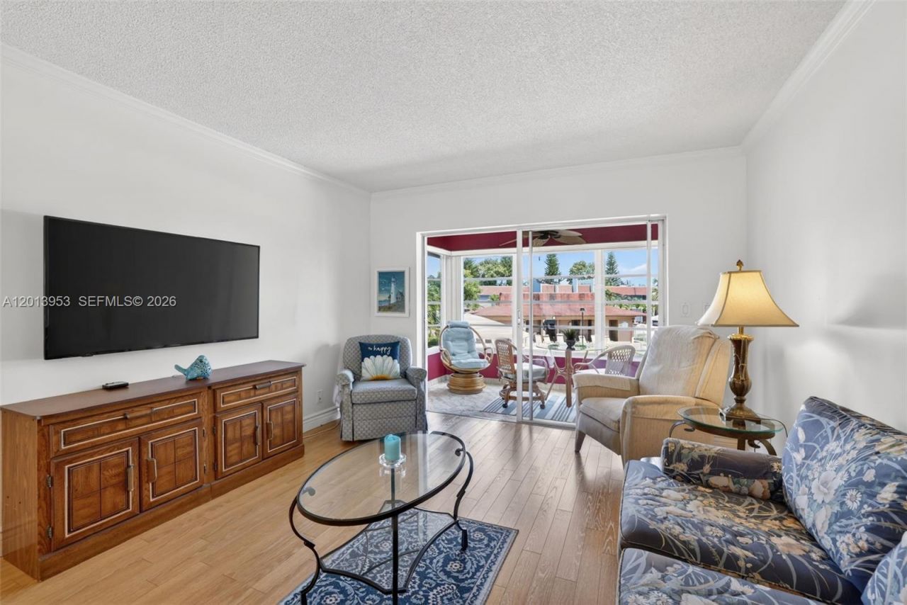 2991 NW 46th Ave, Unit 204, Lauderdale Lakes, FL 33313 Photo