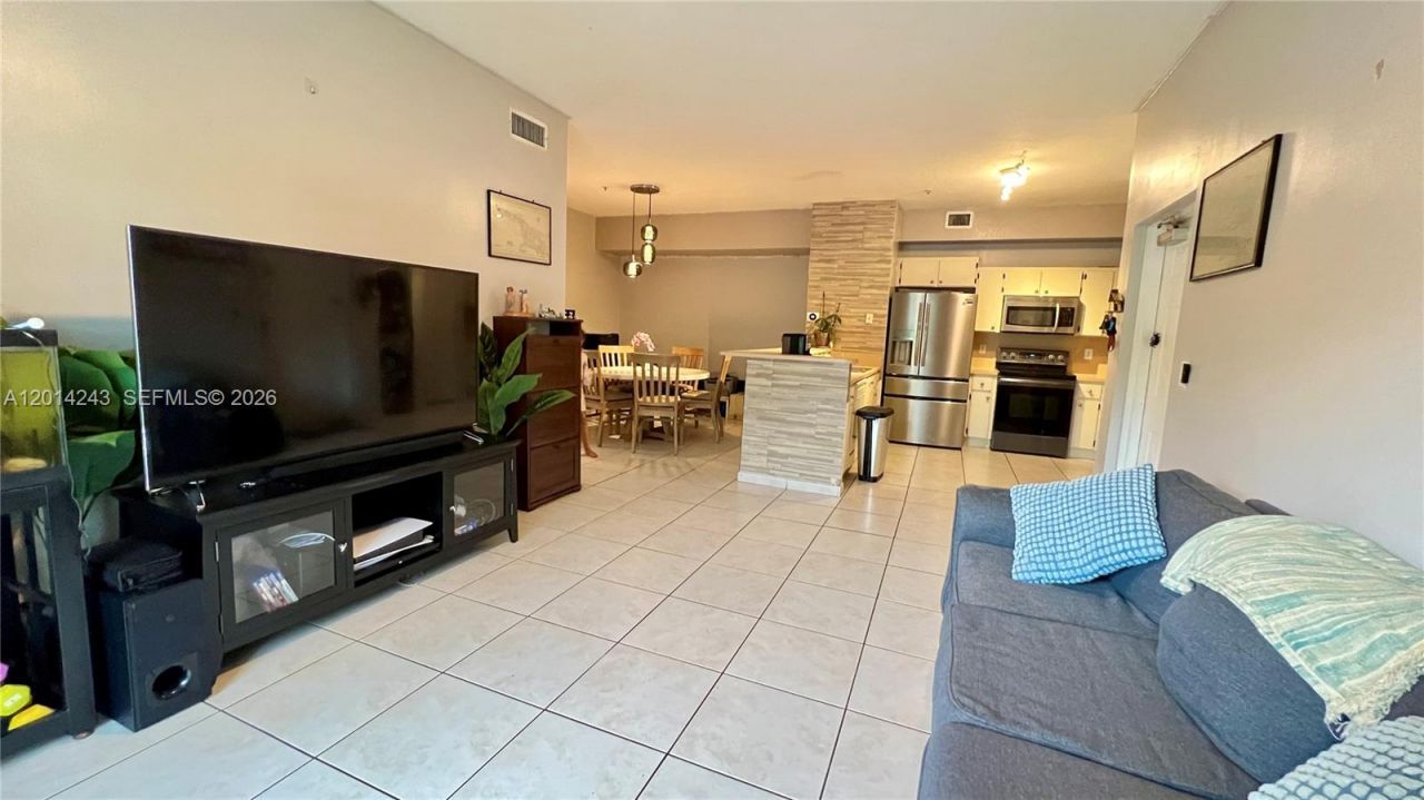 7220 NW 114th Ave , Unit 20216, Doral, FL 33178 Photo