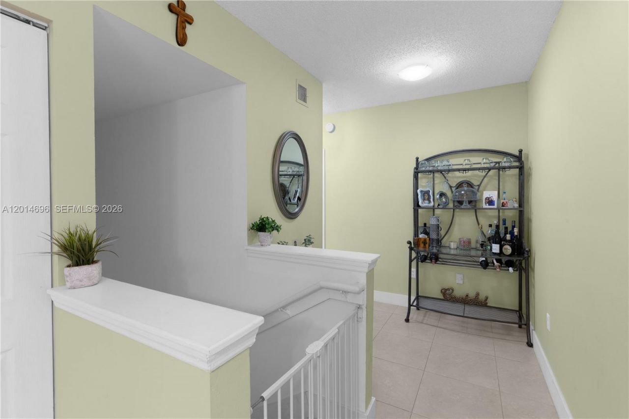 2486 Centergate Dr, Unit 203, Miramar, FL 33025 Photo