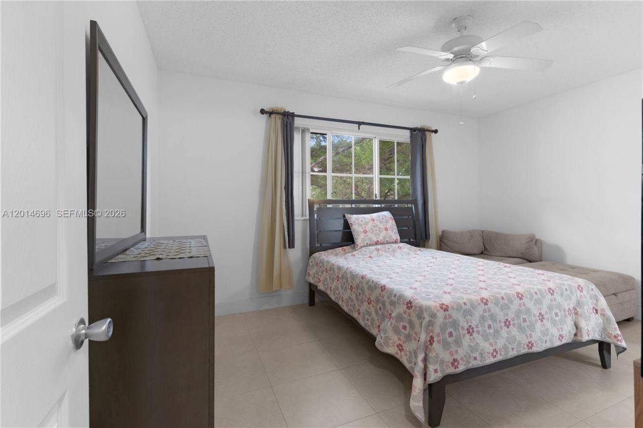 2486 Centergate Dr, Unit 203, Miramar, FL 33025 Photo