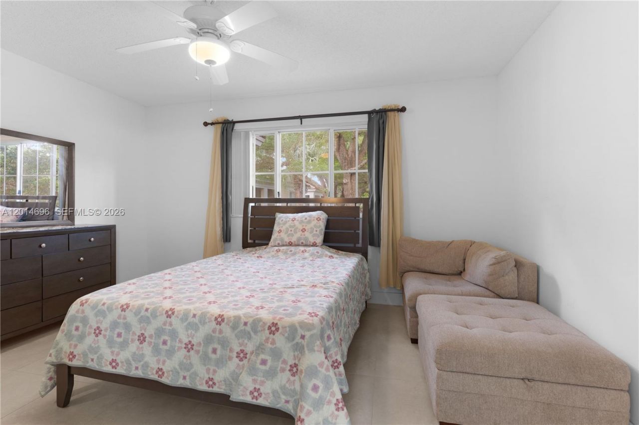 2486 Centergate Dr, Unit 203, Miramar, FL 33025 Photo