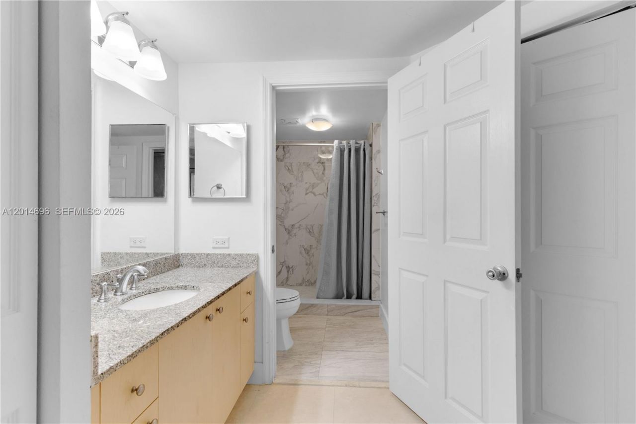 2486 Centergate Dr, Unit 203, Miramar, FL 33025 Photo