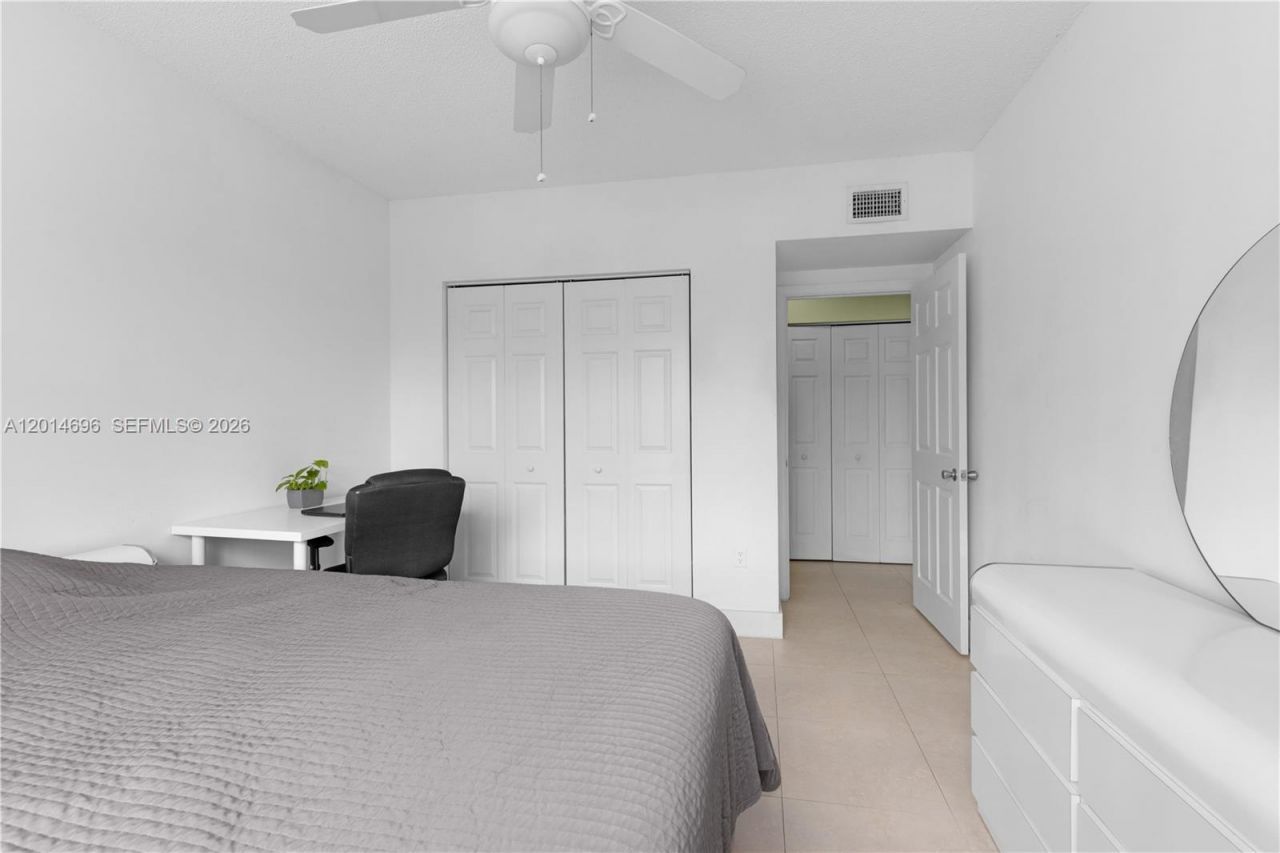 2486 Centergate Dr, Unit 203, Miramar, FL 33025 Photo