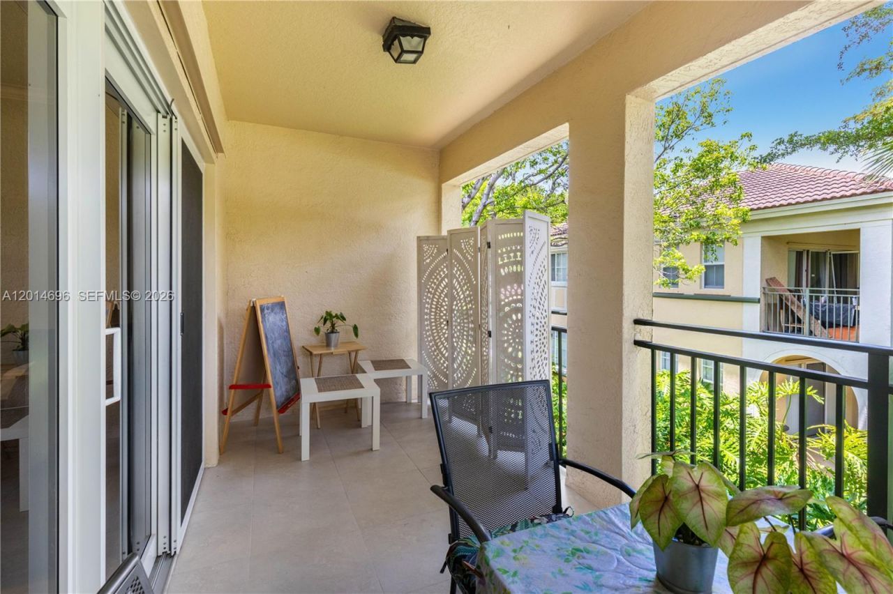 2486 Centergate Dr, Unit 203, Miramar, FL 33025 Photo