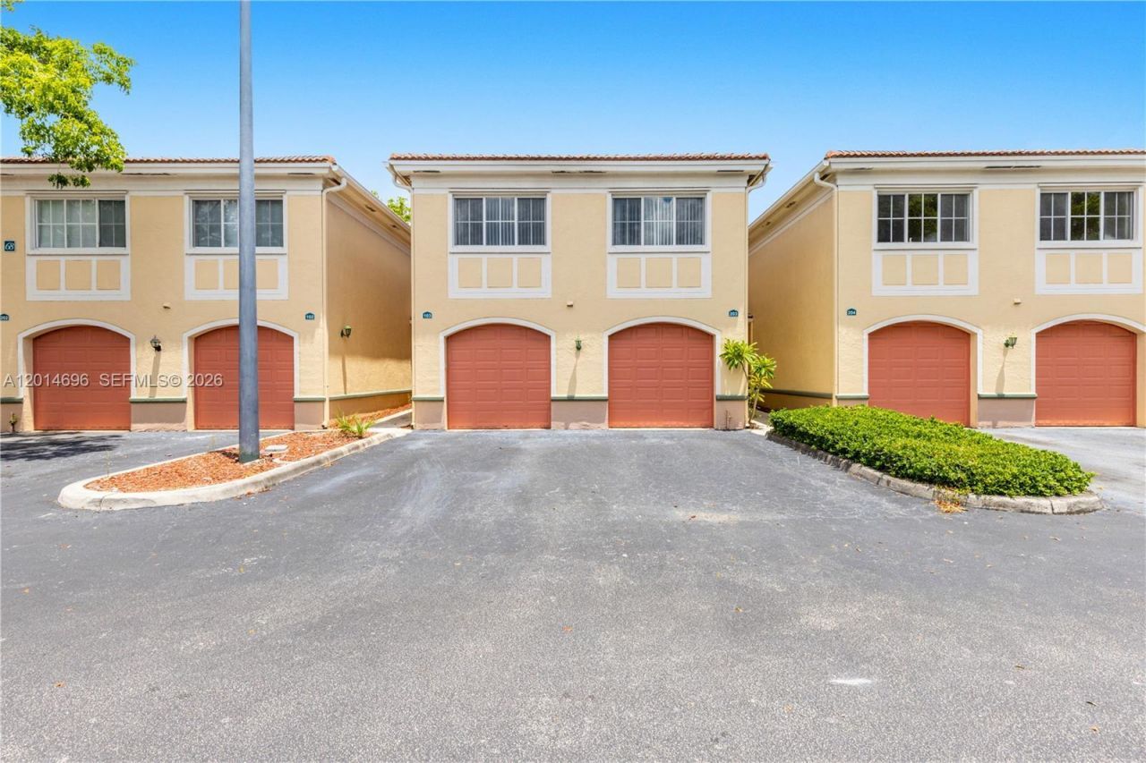 2486 Centergate Dr, Unit 203, Miramar, FL 33025 Photo