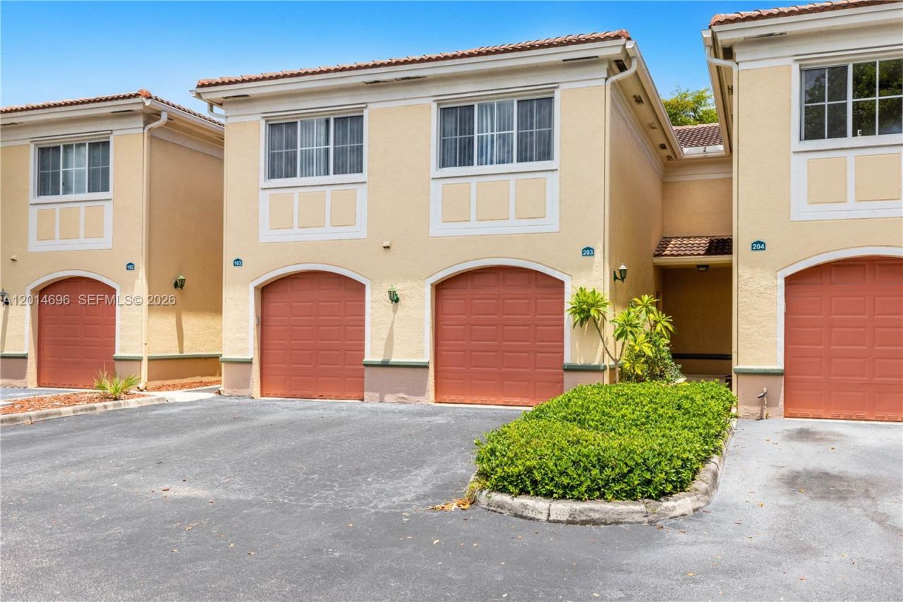 2486 Centergate Dr, Unit 203, Miramar, FL 33025 Photo