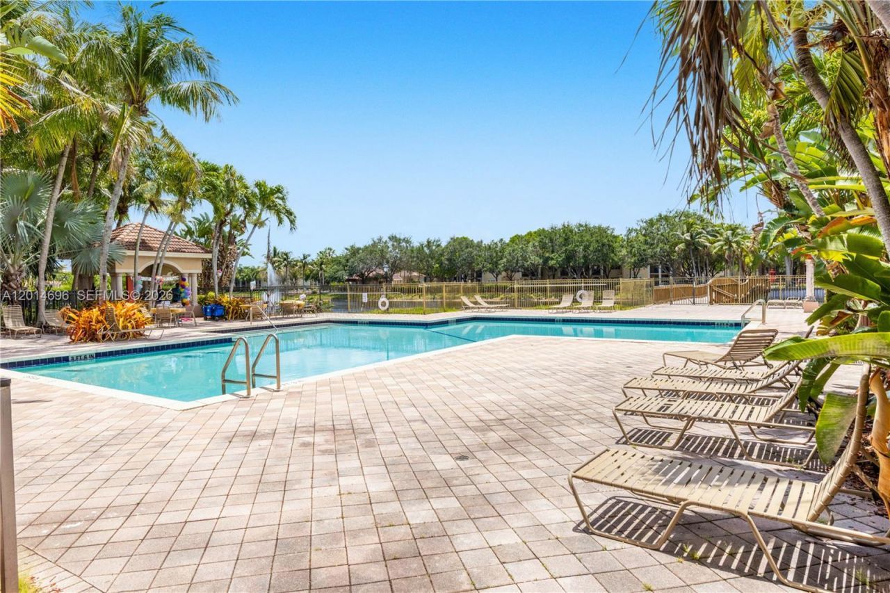 2486 Centergate Dr, Unit 203, Miramar, FL 33025 Photo