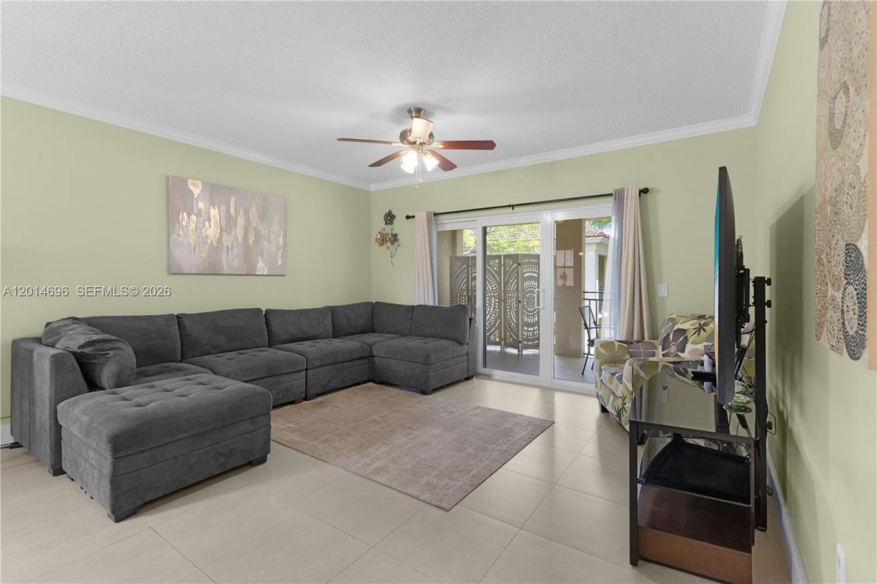 2486 Centergate Dr, Unit 203, Miramar, FL 33025 Photo