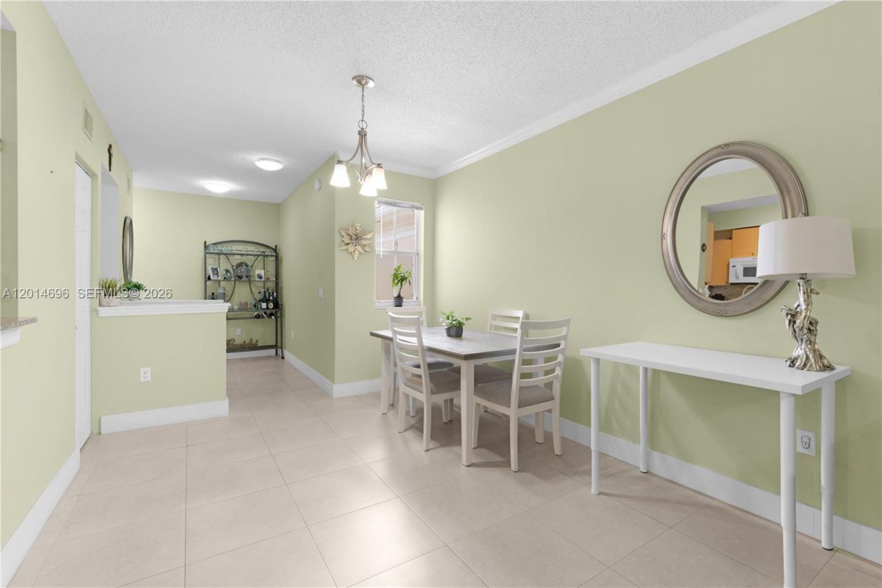 2486 Centergate Dr, Unit 203, Miramar, FL 33025 Photo