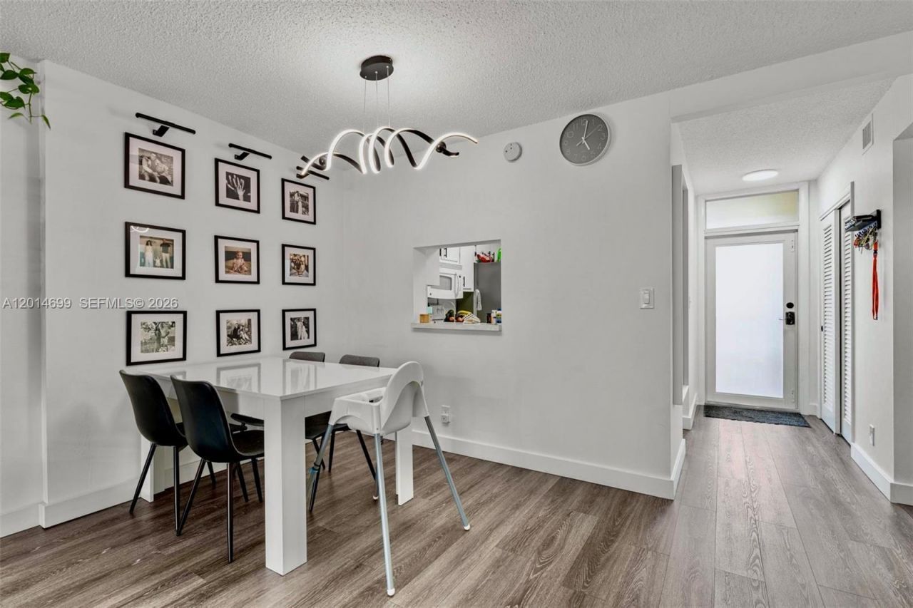 609 NE 14th Ave , Unit 405, Hallandale Beach, FL 33009 Photo