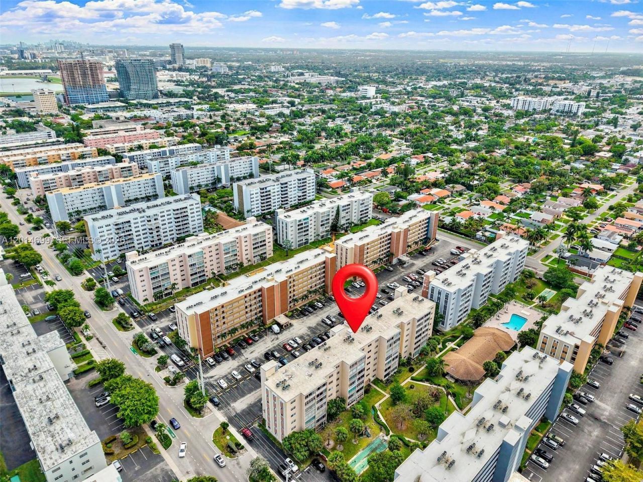 609 NE 14th Ave , Unit 405, Hallandale Beach, FL 33009 Photo