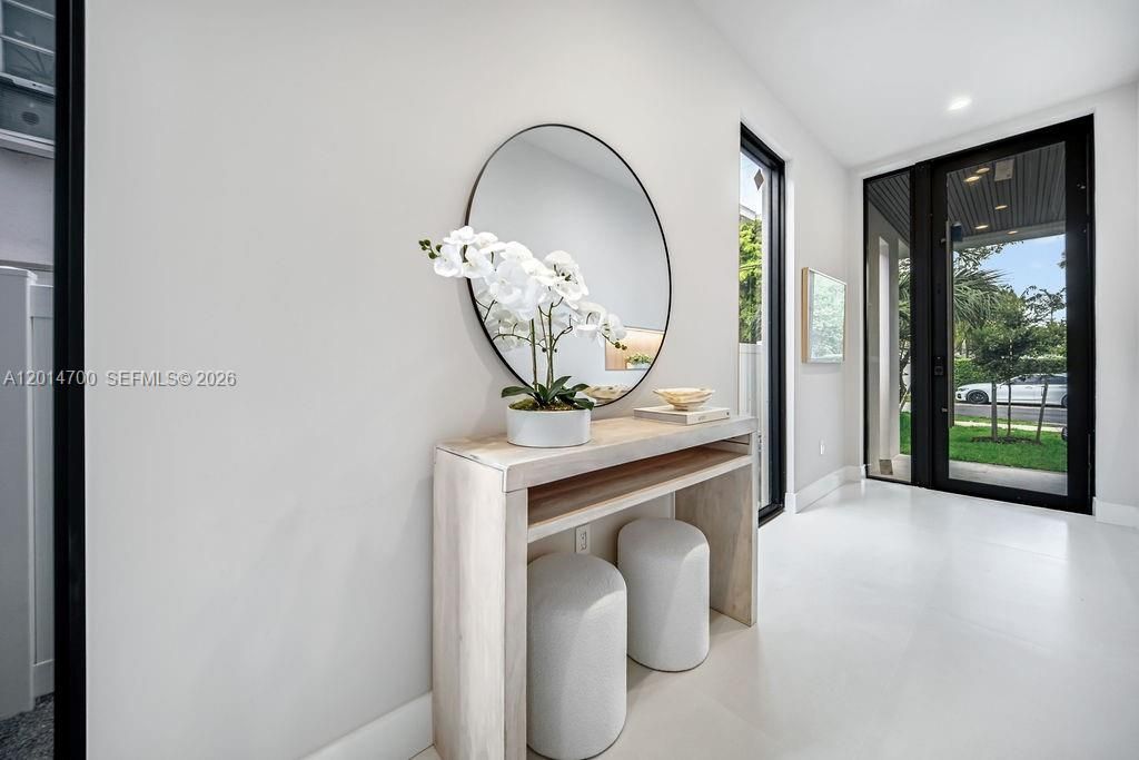 904 NE 17th Ter, Fort Lauderdale, FL 33304 Photo