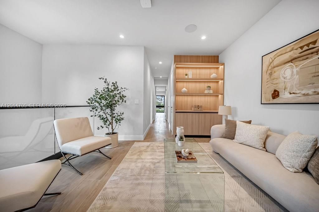904 NE 17th Ter, Fort Lauderdale, FL 33304 Photo