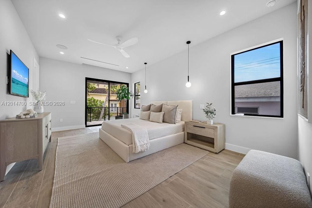 904 NE 17th Ter, Fort Lauderdale, FL 33304 Photo