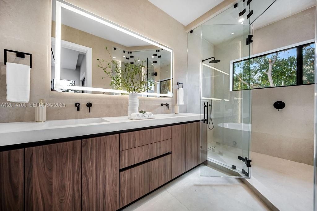904 NE 17th Ter, Fort Lauderdale, FL 33304 Photo